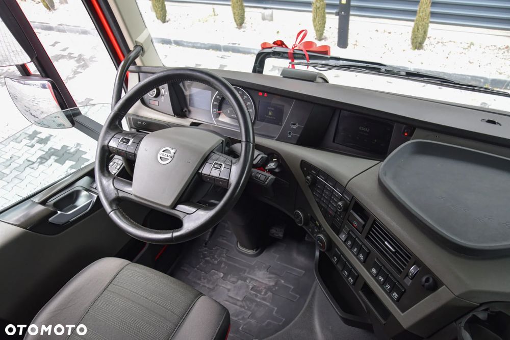 Volvo FH500 / NISKA KABINA / HYDRAULIKA / EURO 6 / ACC / LEDY / ALUFELGI / SERWISOWANY / SPROWADZONY - 22