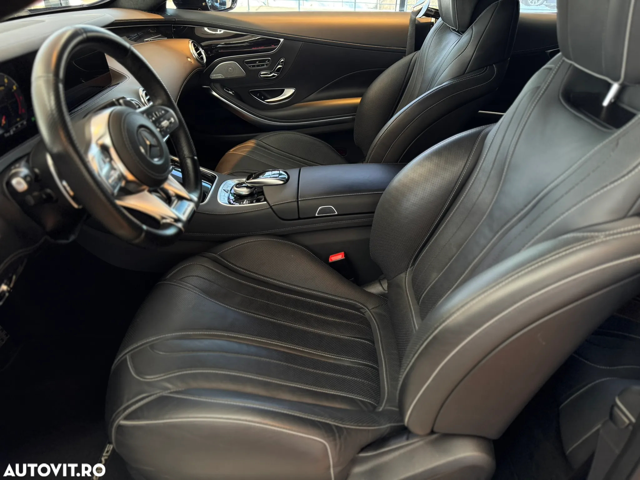 Mercedes-Benz S 560 Coupe Aut - 12