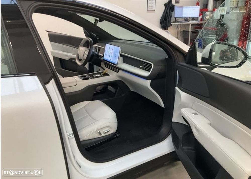 Xpeng G6 RWD Standard Range - 6