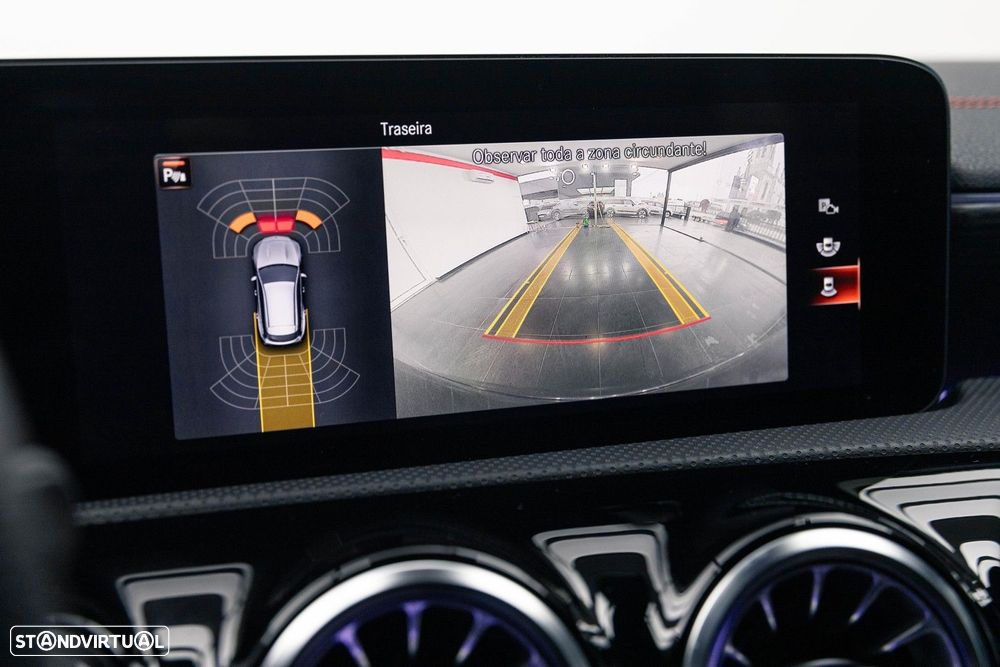 Mercedes-Benz CLA 250 e 8G-DCT AMG Line - 38