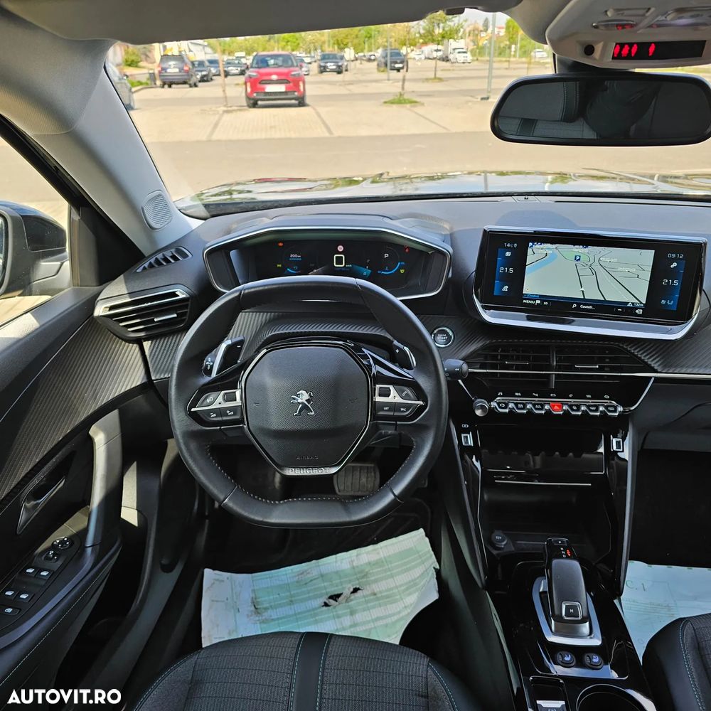 Peugeot 2008 BlueHDi 130 EAT8 Allure - 11