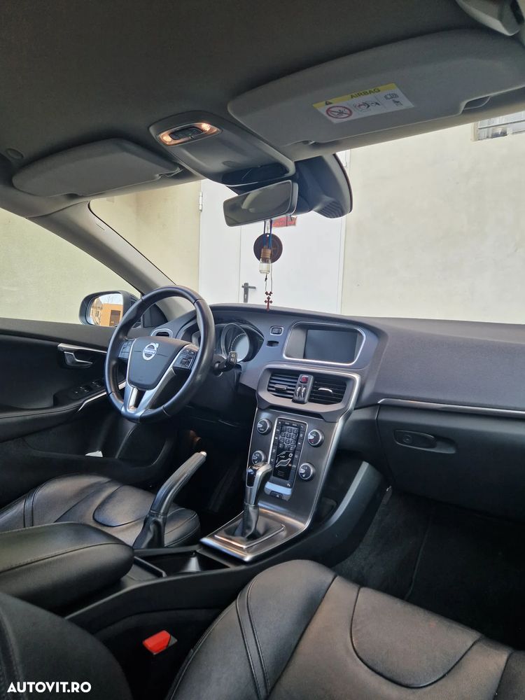 Volvo V40 D2 DRIVe Kinetic - 1