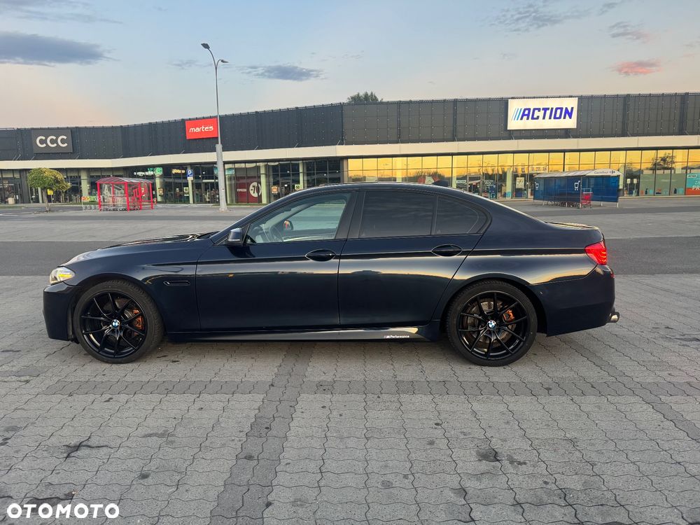 BMW Seria 5 528i xDrive Luxury Line - 13