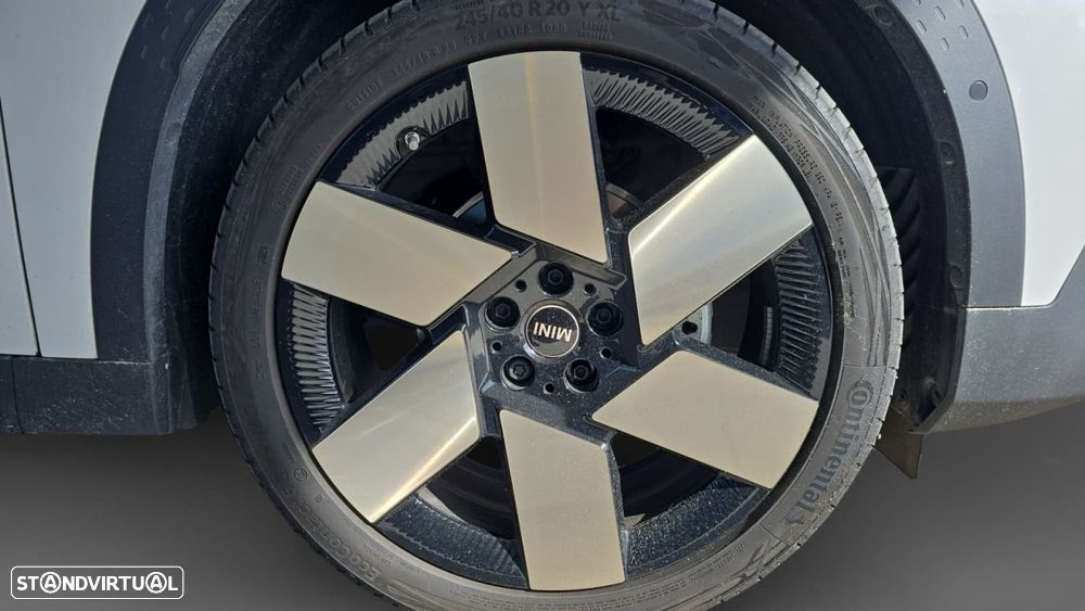 MINI Countryman E Favoured L - 16