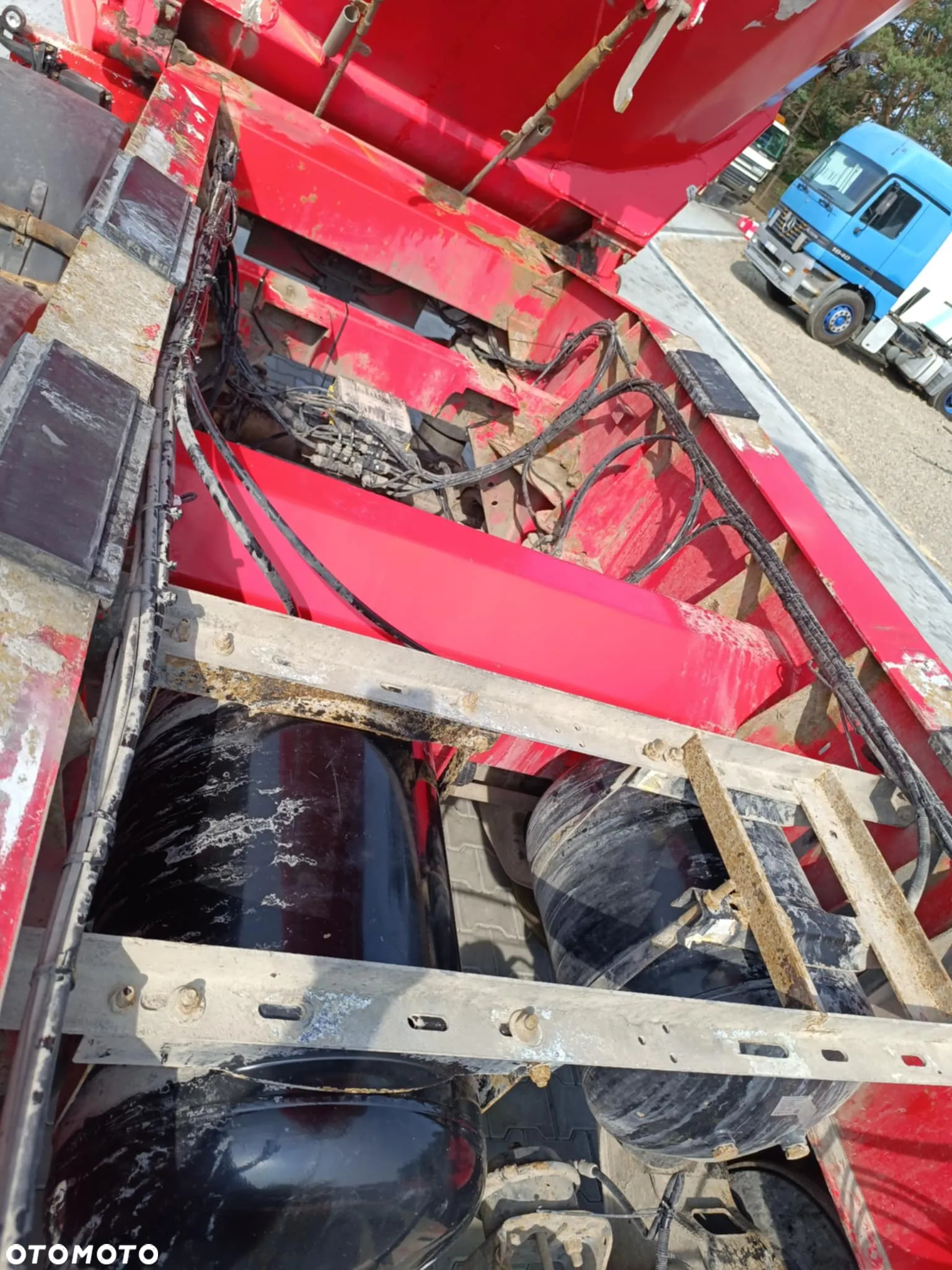 Schwarzmuller 2011 rok 25m3 alufelgi os podnoszona hamulce bebnowe lekka 5,11t SAF - 17