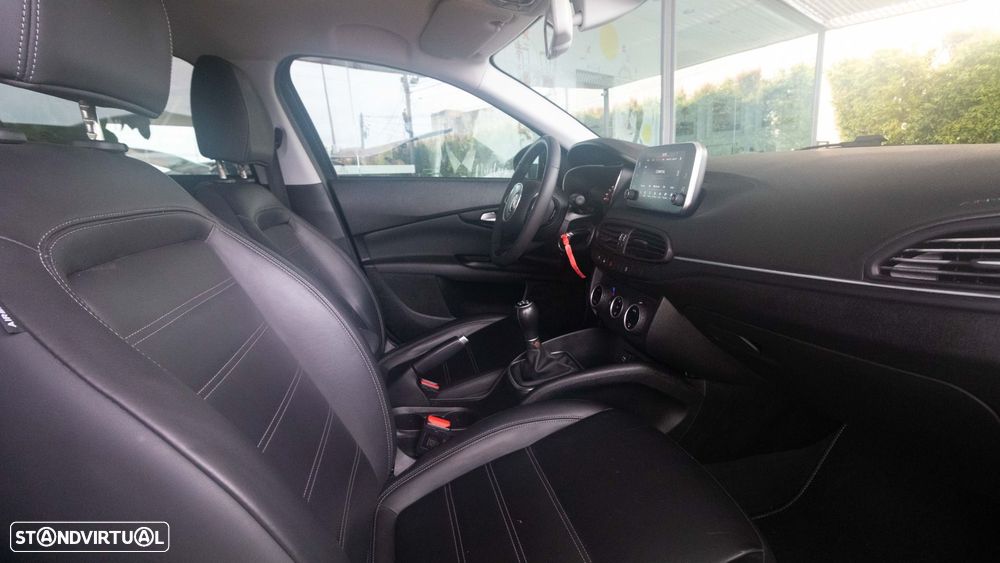 Fiat Tipo Station Wagon 1.3 M-Jet Lounge - 12