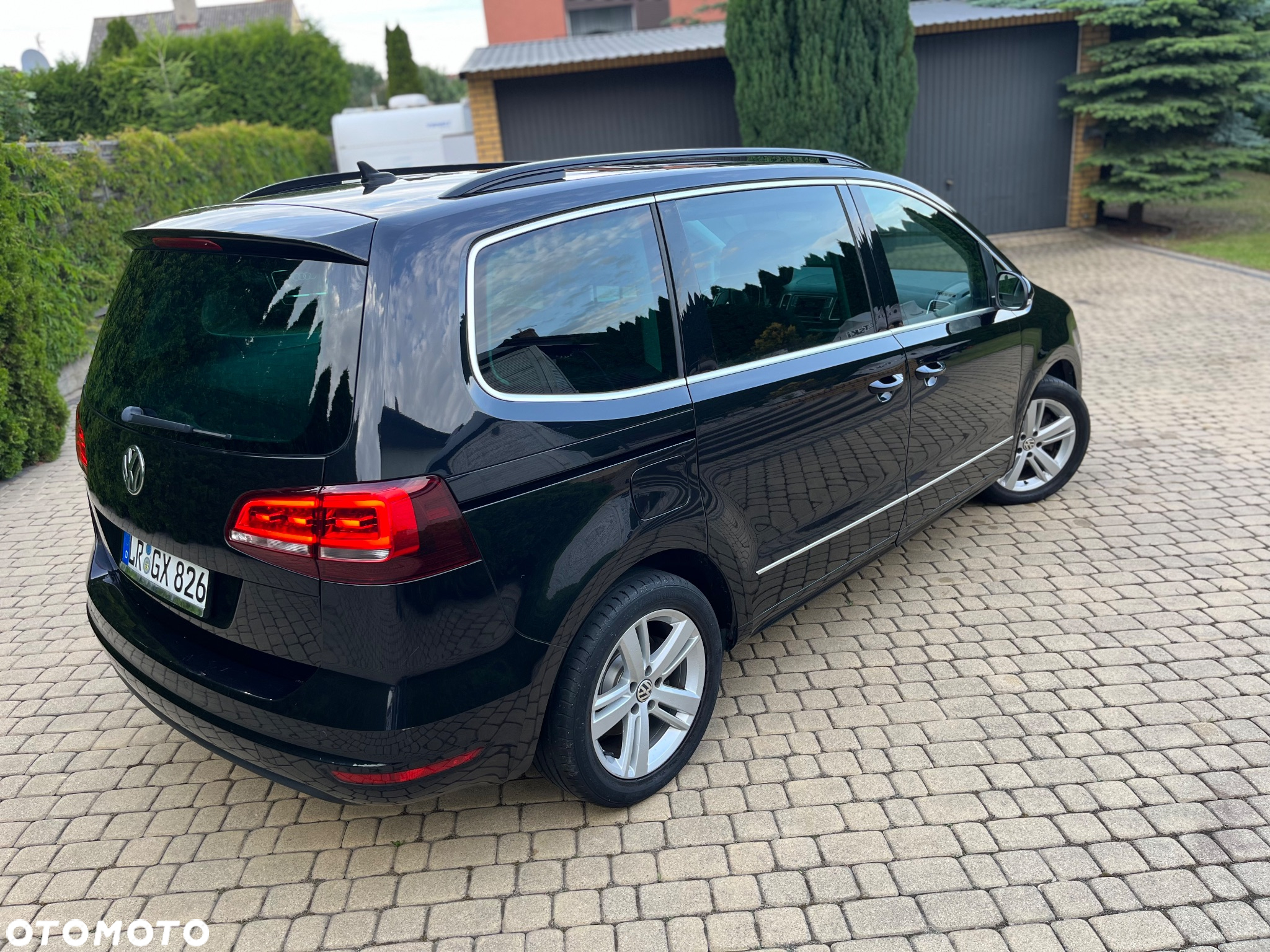 Volkswagen Sharan 2.0 TDI DSG Comfortline United - 3