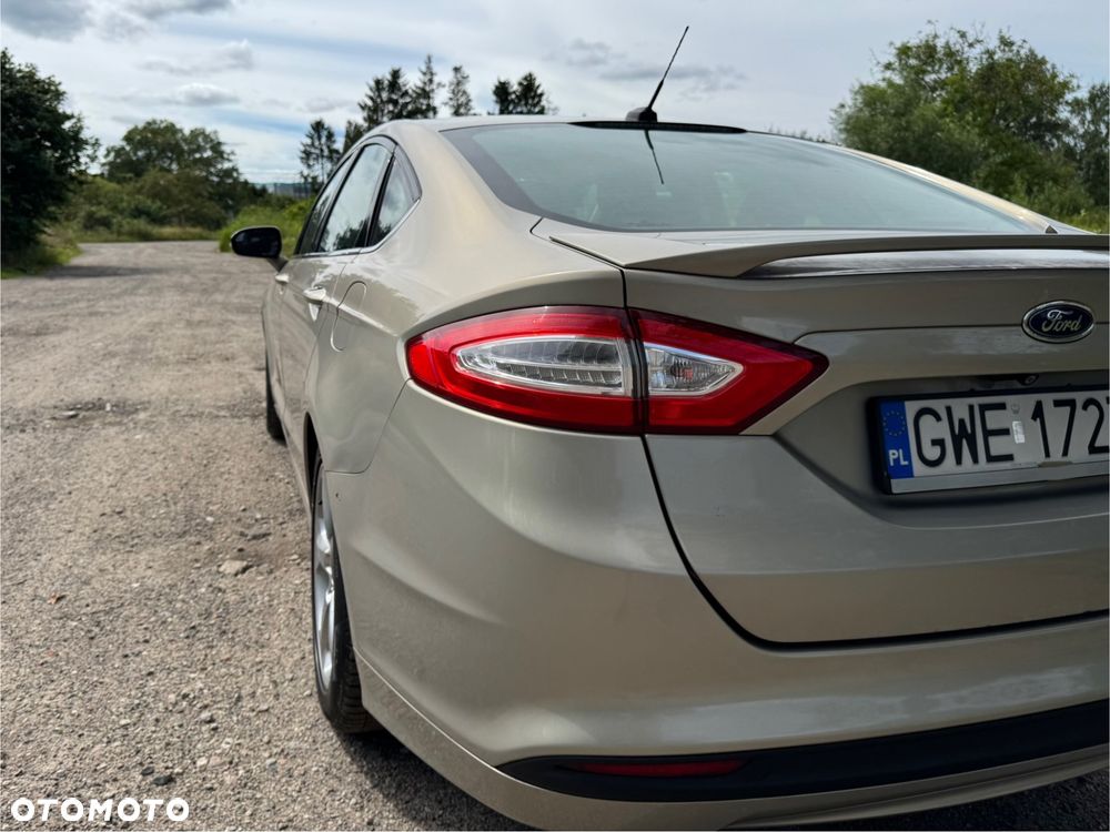 Ford Fusion - 10