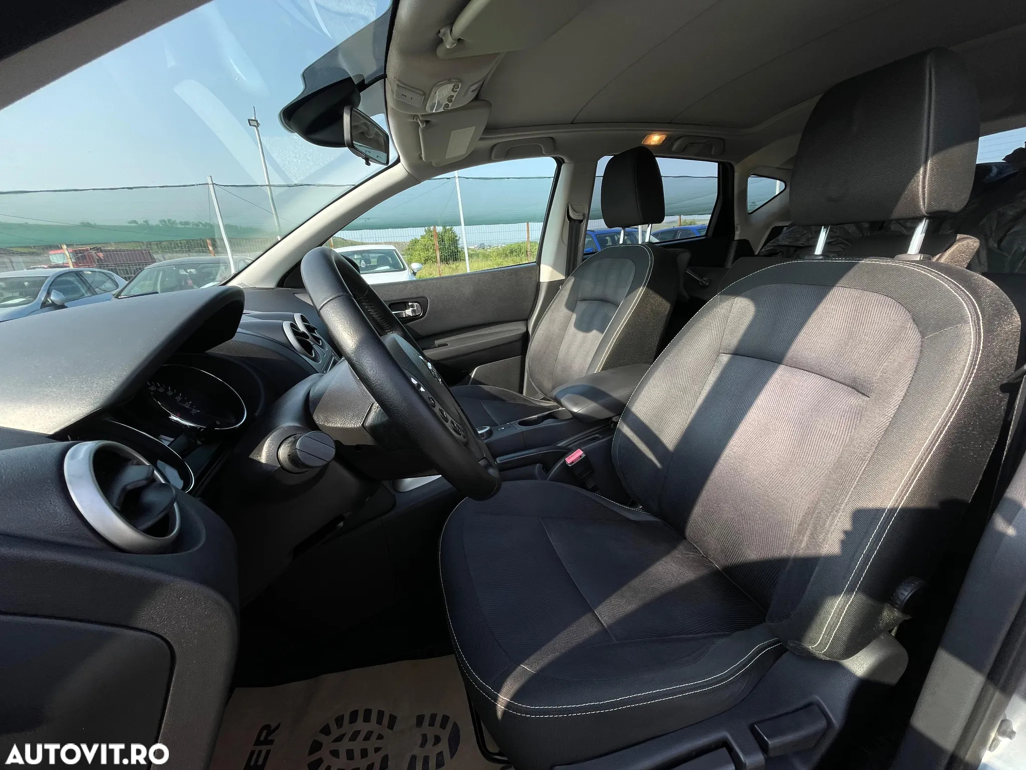 Nissan Qashqai 2.0 DCI 4 x 4 DPF Aut acenta - 13