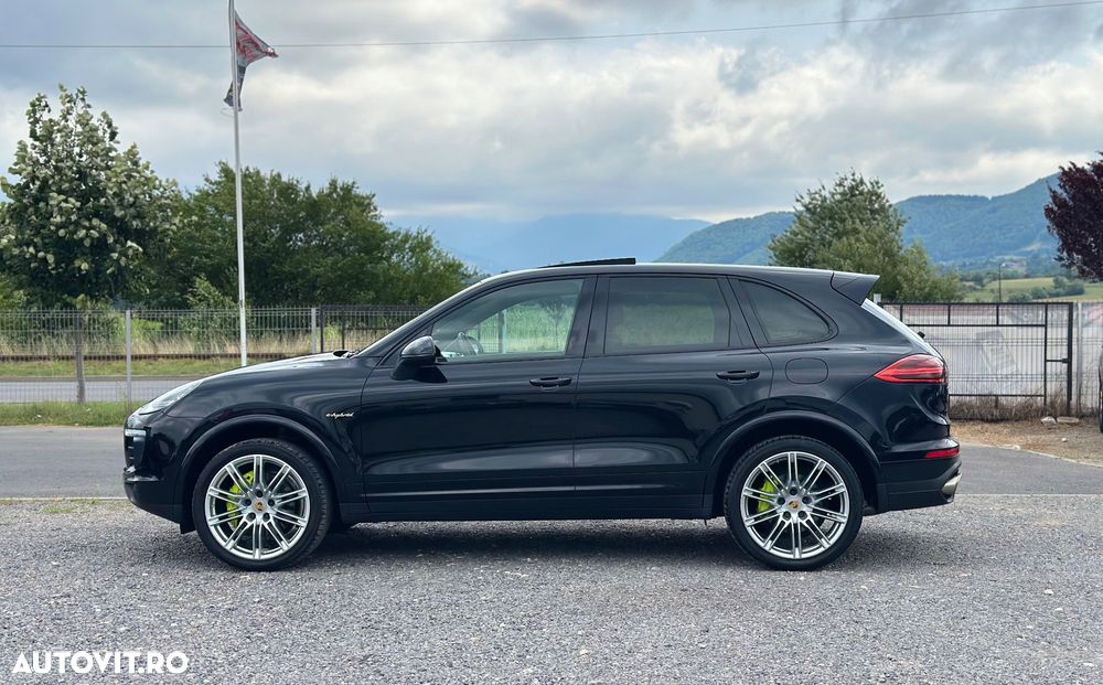 Porsche Cayenne S E-Hybrid Platinum Edition - 12