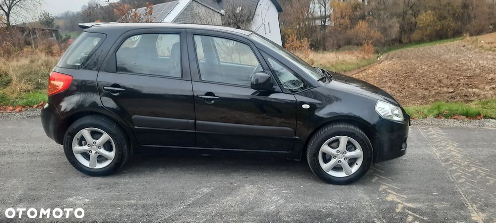 Suzuki SX4 - 4