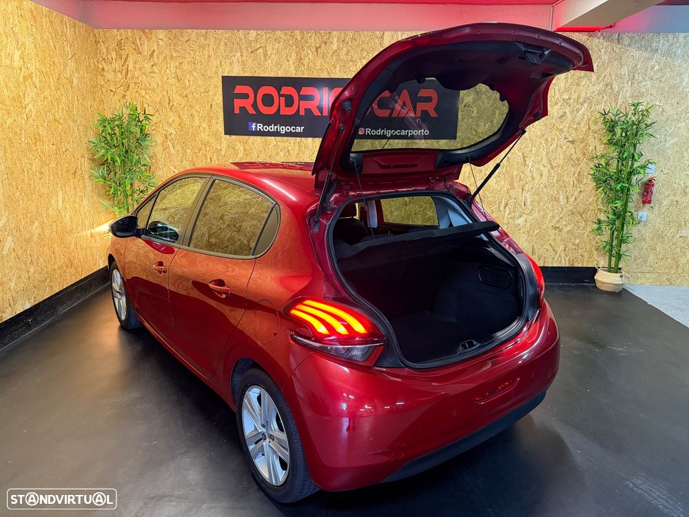 Peugeot 208 82 PureTech Style - 20