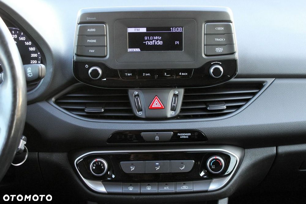 Hyundai i30 1.0 T-GDI GPF Classic + - 16