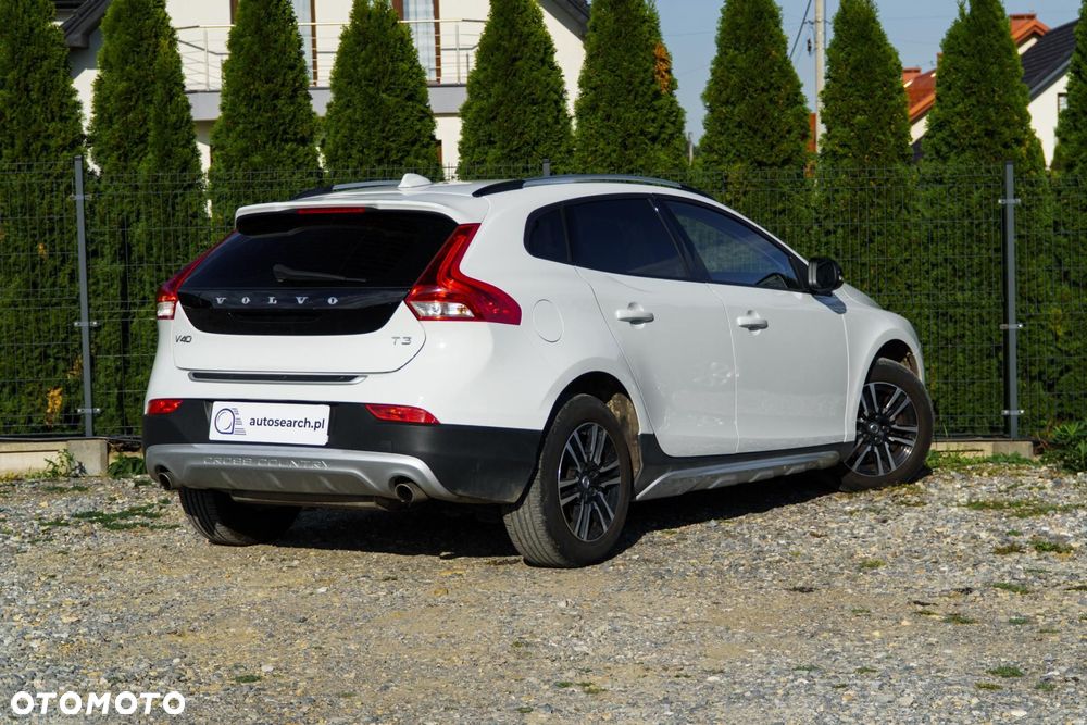 Volvo V40 2019 photo 4