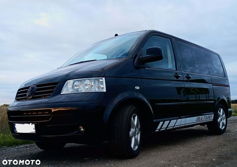 Volkswagen Multivan - 2
