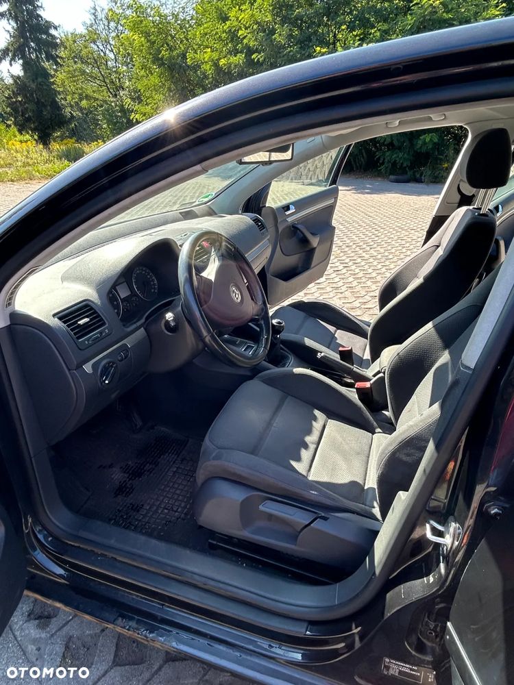 Volkswagen Golf - 11