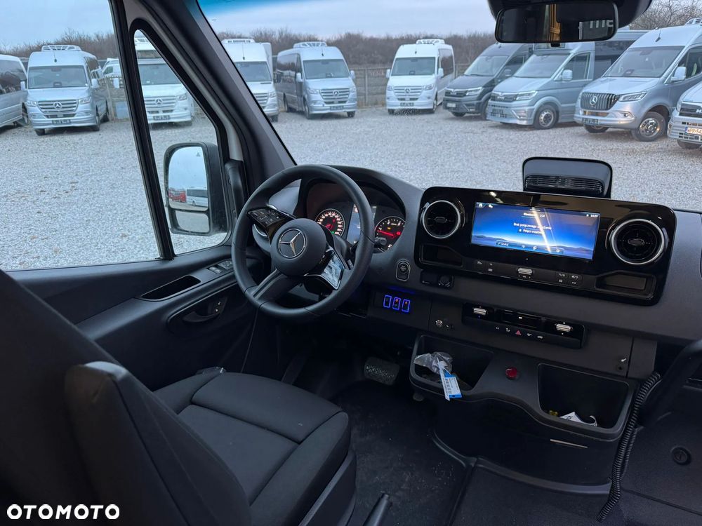 Mercedes-Benz Sprinter 519 - 17