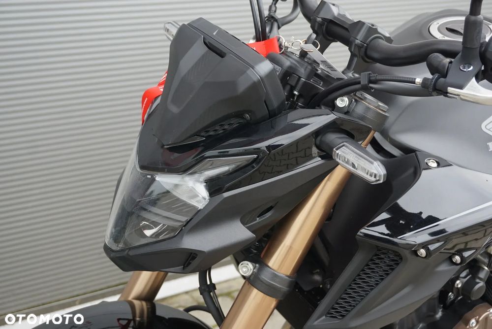 Honda CB - 27
