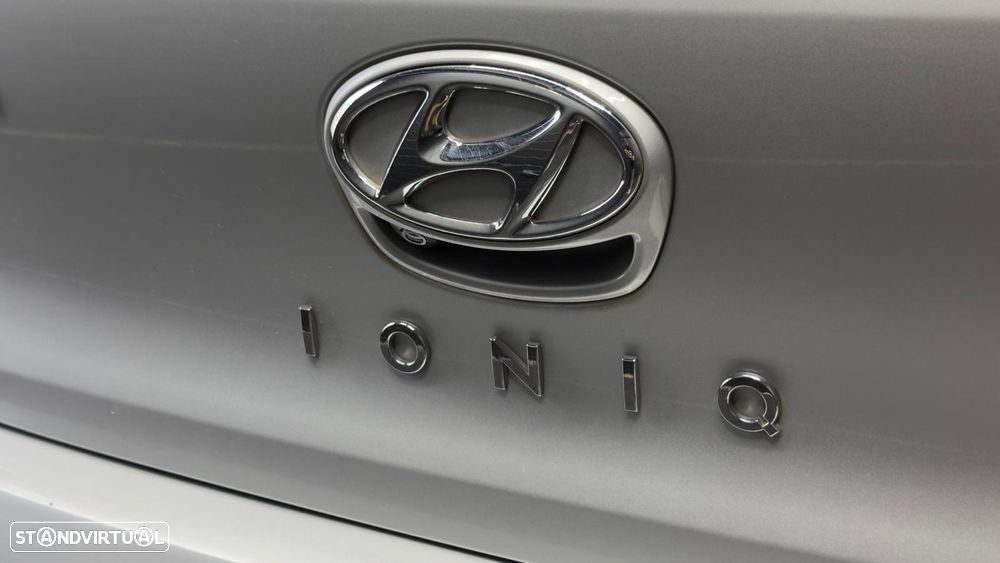 Hyundai Ioniq 1.6 GDI HEV Hybrid Tech - 13