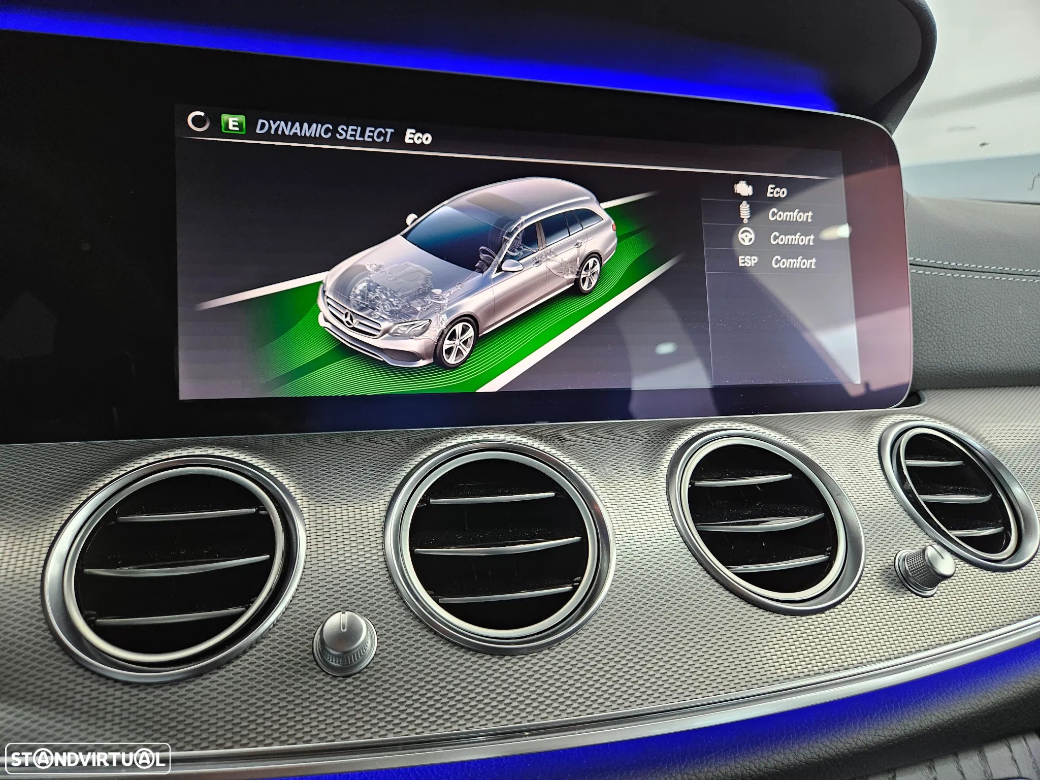 Mercedes-Benz E 300 d AMG Line - 20