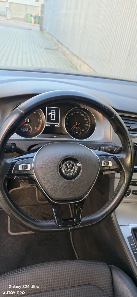 Volkswagen Golf 1.6 TDI DPF 4M BMT Comfortline - 11