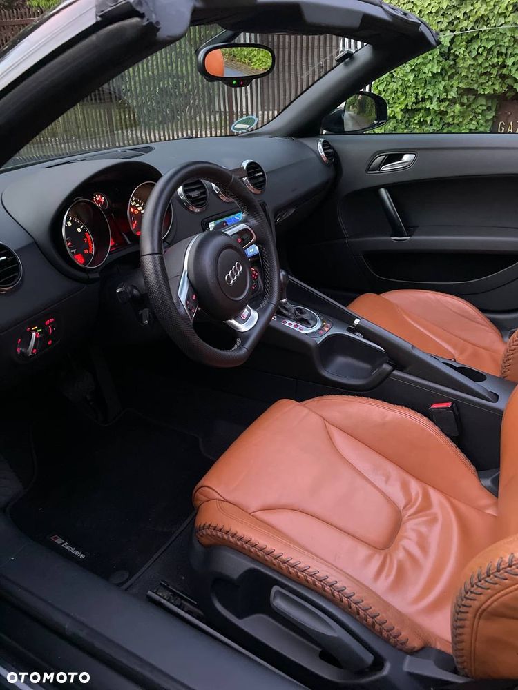 Audi TT S Roadster tronic - 12