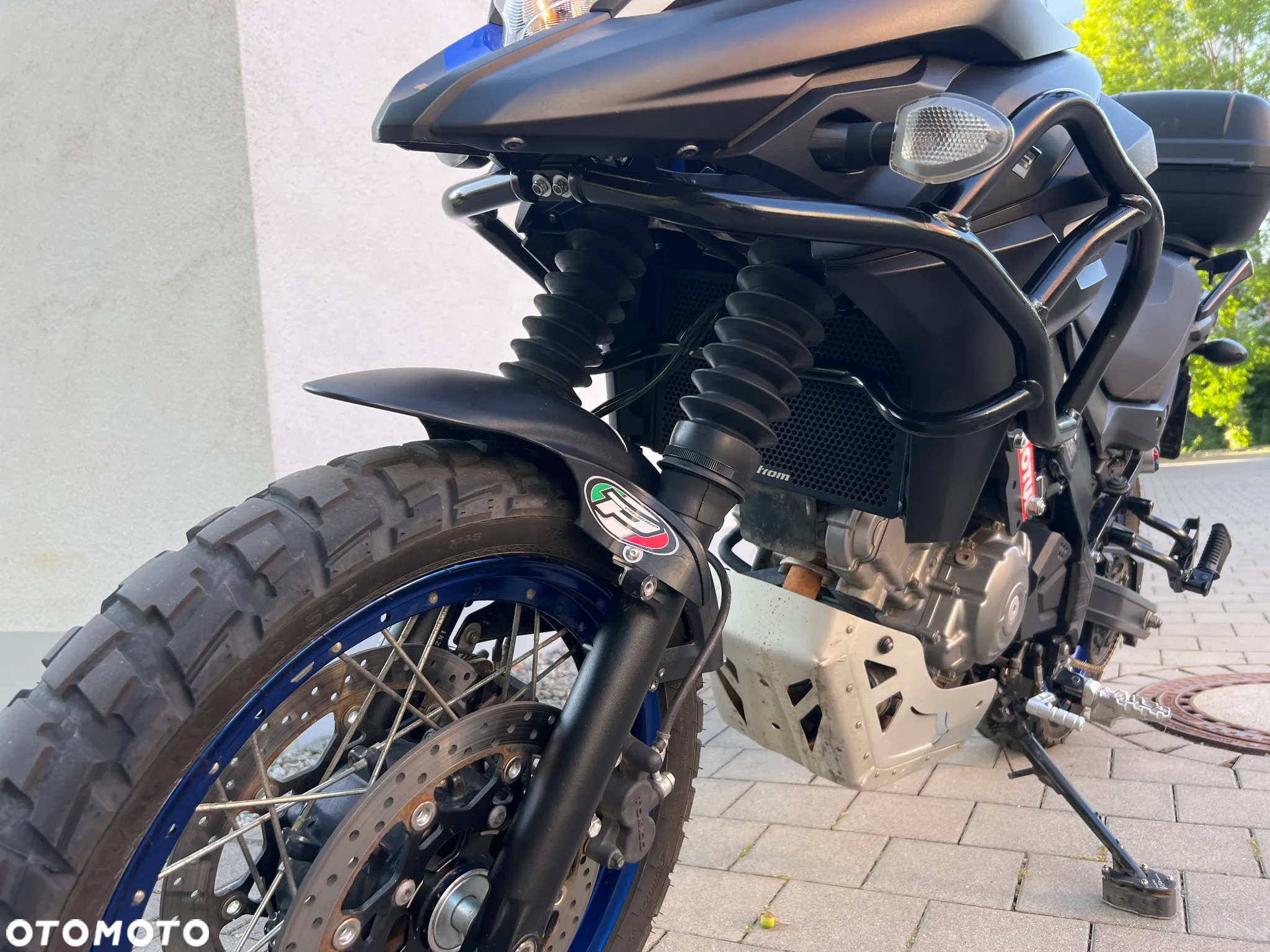 Suzuki V-STROM - 7