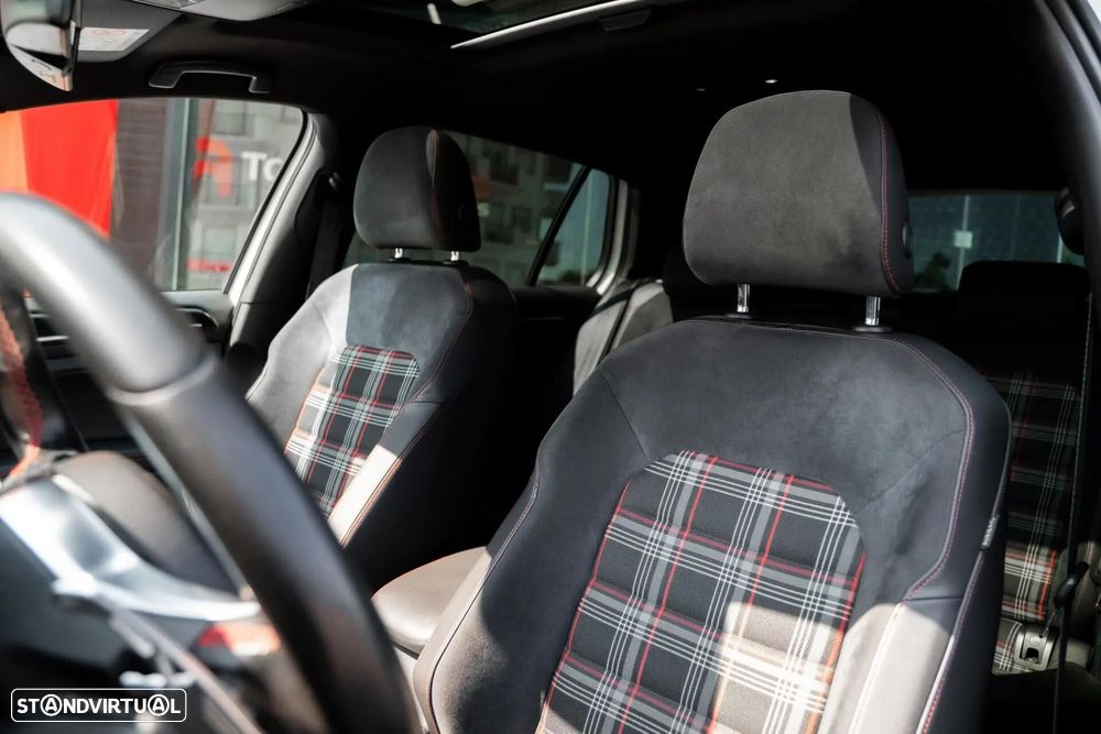 VW Golf 2.0 TSi GTi DSG Performance - 22