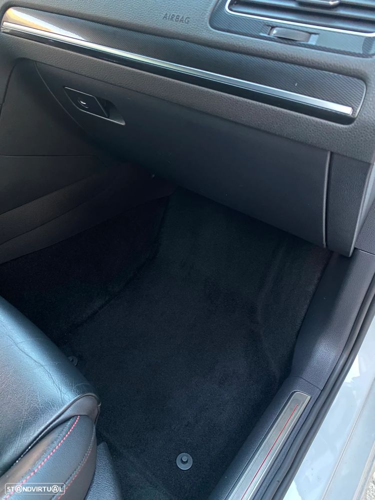 VW Golf 2.0 GTi DSG Edition 30 - 17