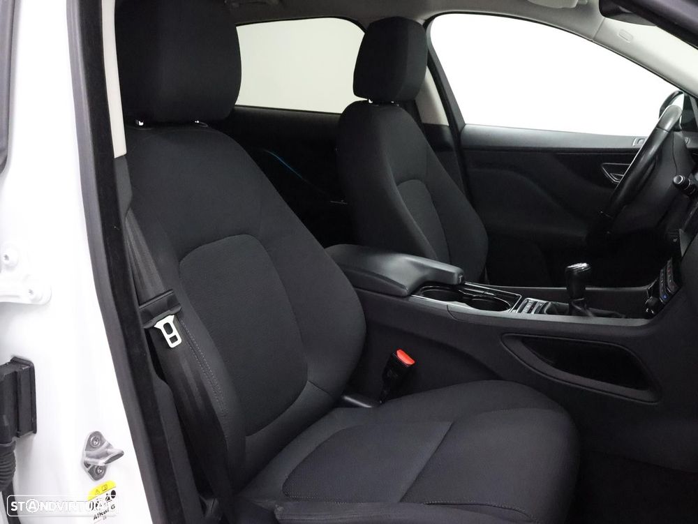 Jaguar F-Pace 2.0 i4D R-Sport - 25