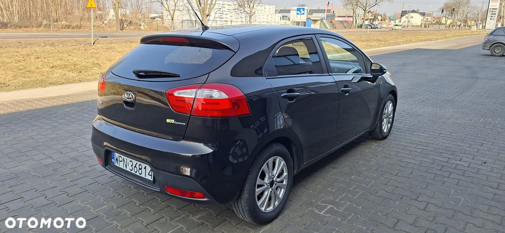 Kia Rio 1.2 Attract - 6