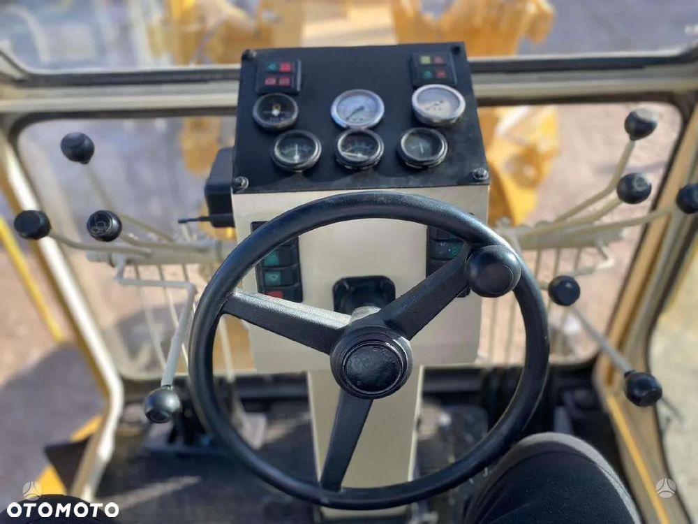 Caterpillar 140 H - 17