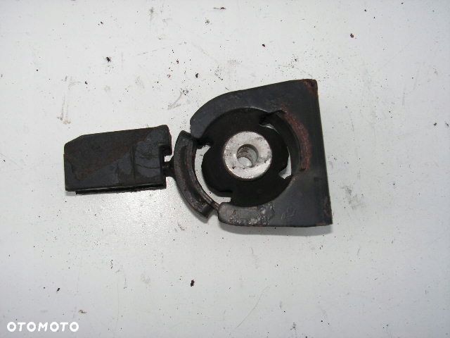 RAV4 II 2,0 D4D PODUSZKA SILNIKA PRZEDNIA 2000-06 - 1