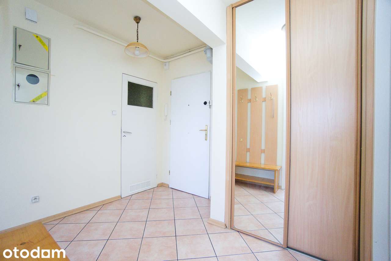 balkon, parking pod blokiem, blisko do centrum i uczelni