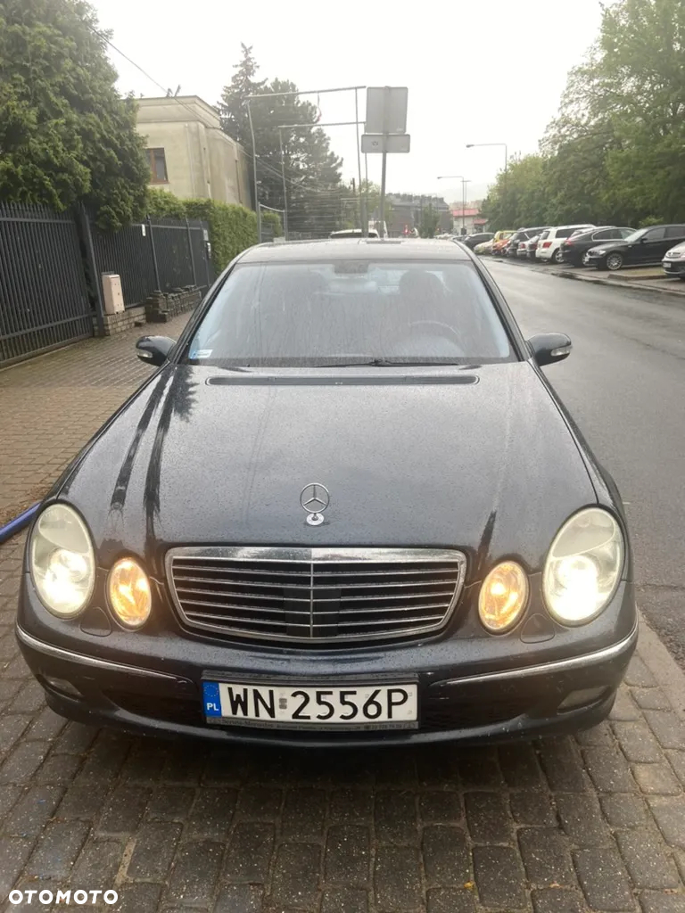 Mercedes-Benz Klasa E 500 7G-TRONIC Avantgarde - 17