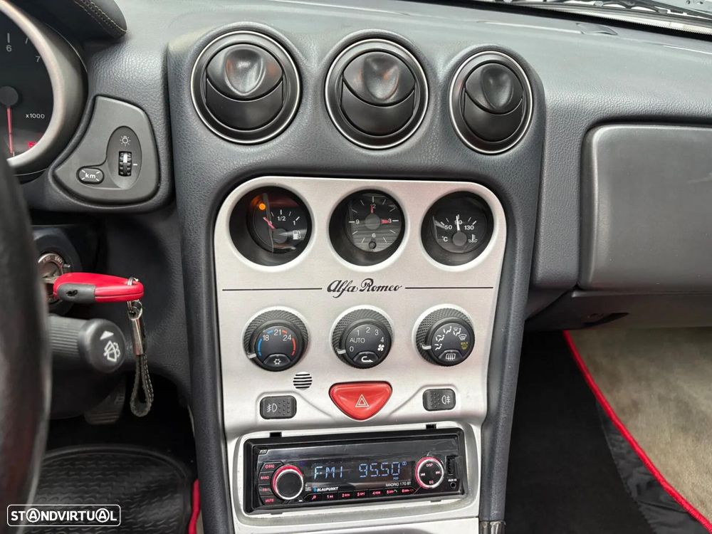 Alfa Romeo Spider 1.8 TS - 11