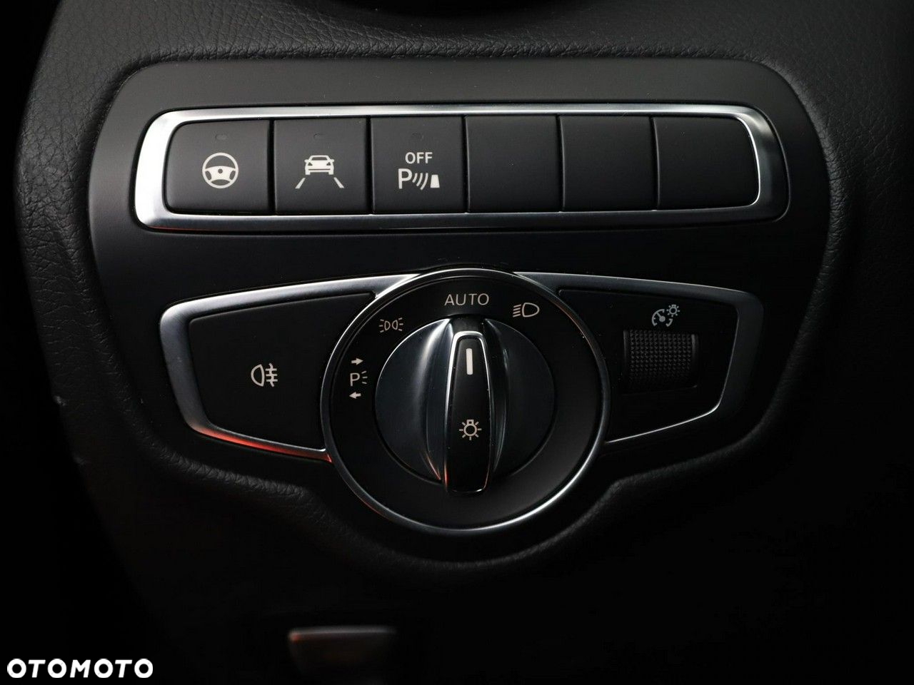 Mercedes-Benz GLC 350 e 4Matic 7G-TRONIC AMG Line - 31