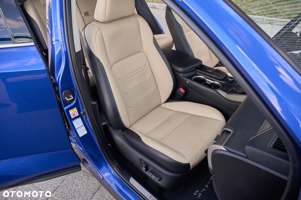 Lexus NX 200t Prestige AWD - 27