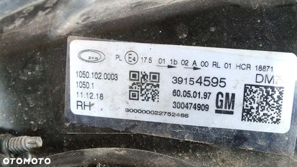 Lampa  przednia prawa Opel Insignia B czarna - 6