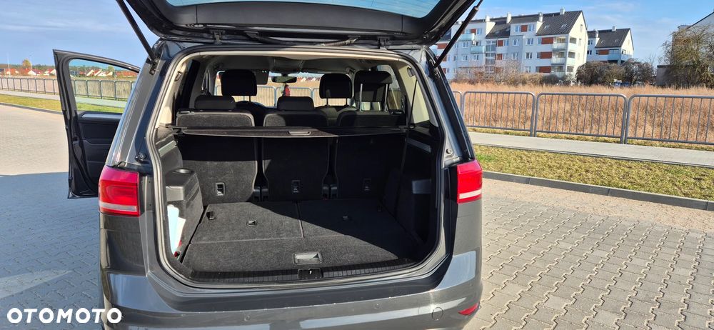 Volkswagen Touran 2.0 TDI BMT Highline - 10