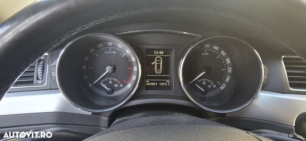 Skoda Superb 2.0 TDI DSG Elegance - 11