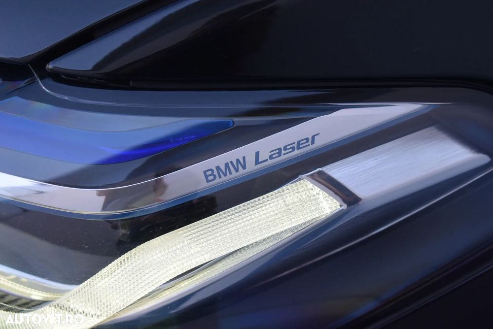 BMW Seria 5 530i xDrive AT MHEV - 12