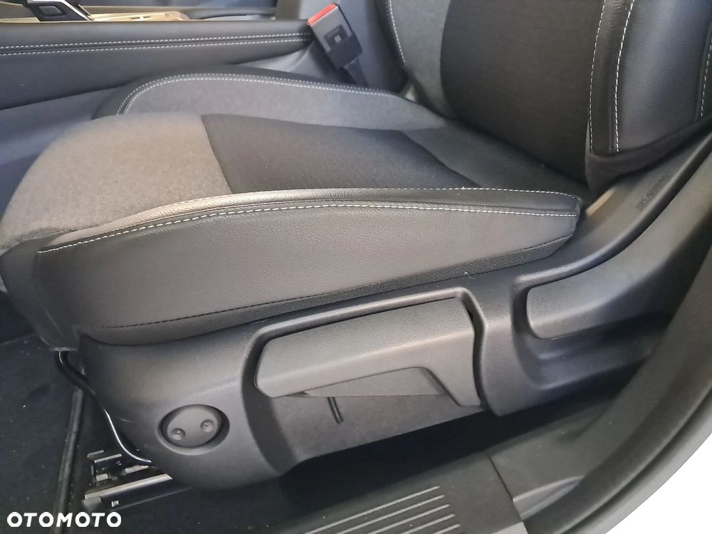 Nissan Qashqai 1.3 DIG-T MHEV N-Connecta Xtronic - 12