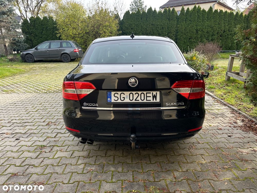Skoda Superb 2013 photo 4