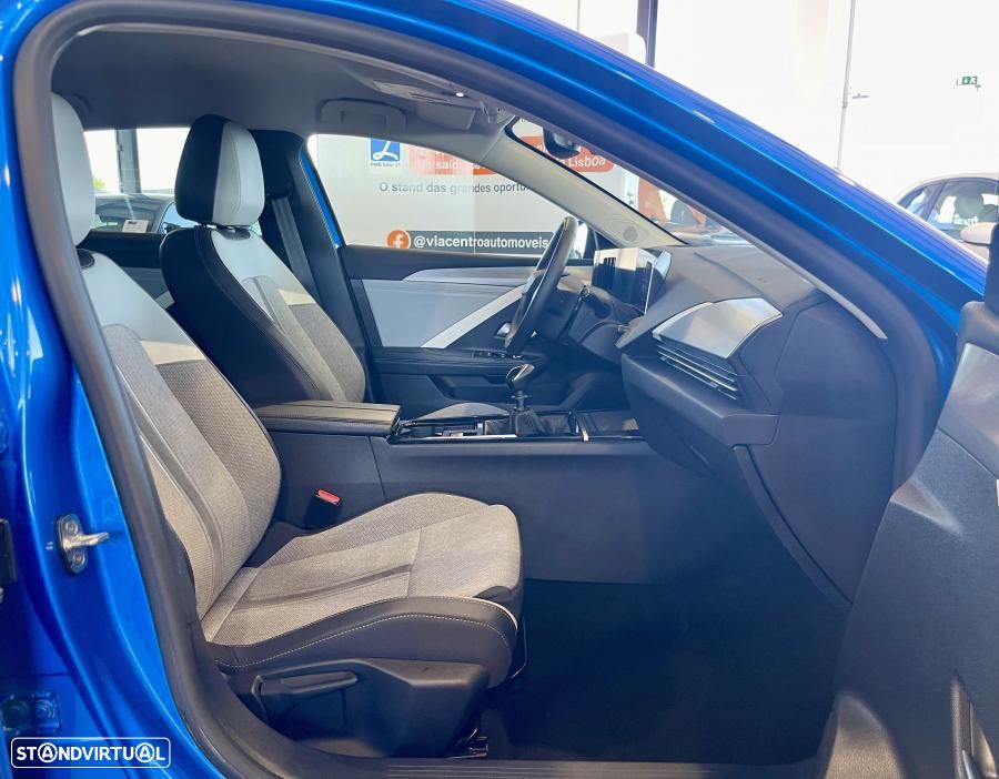 Opel Astra 1.2 T Elegance - 29