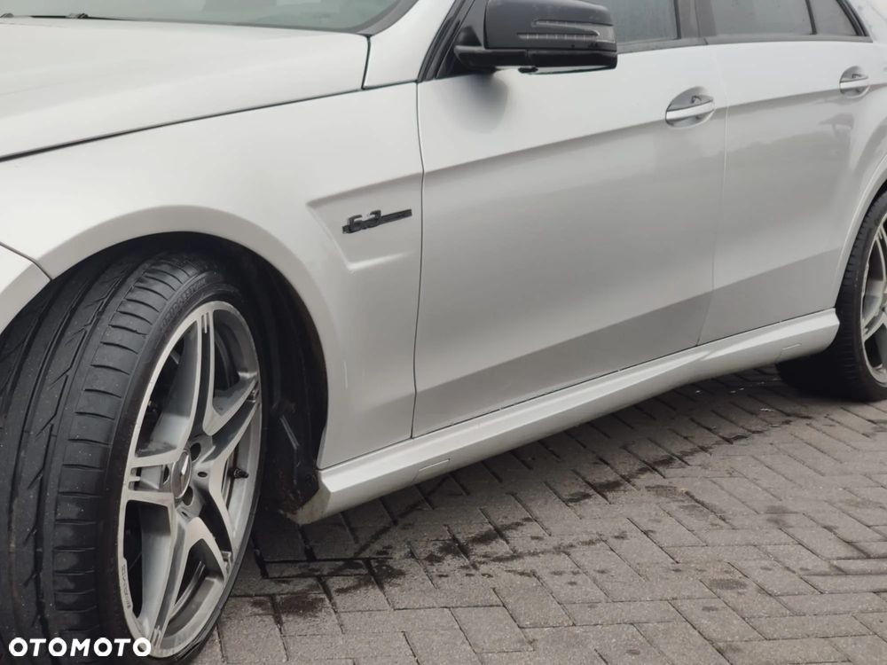 Mercedes-Benz Klasa E 63 AMG T AMG Speedshift 7G-MCT - 32