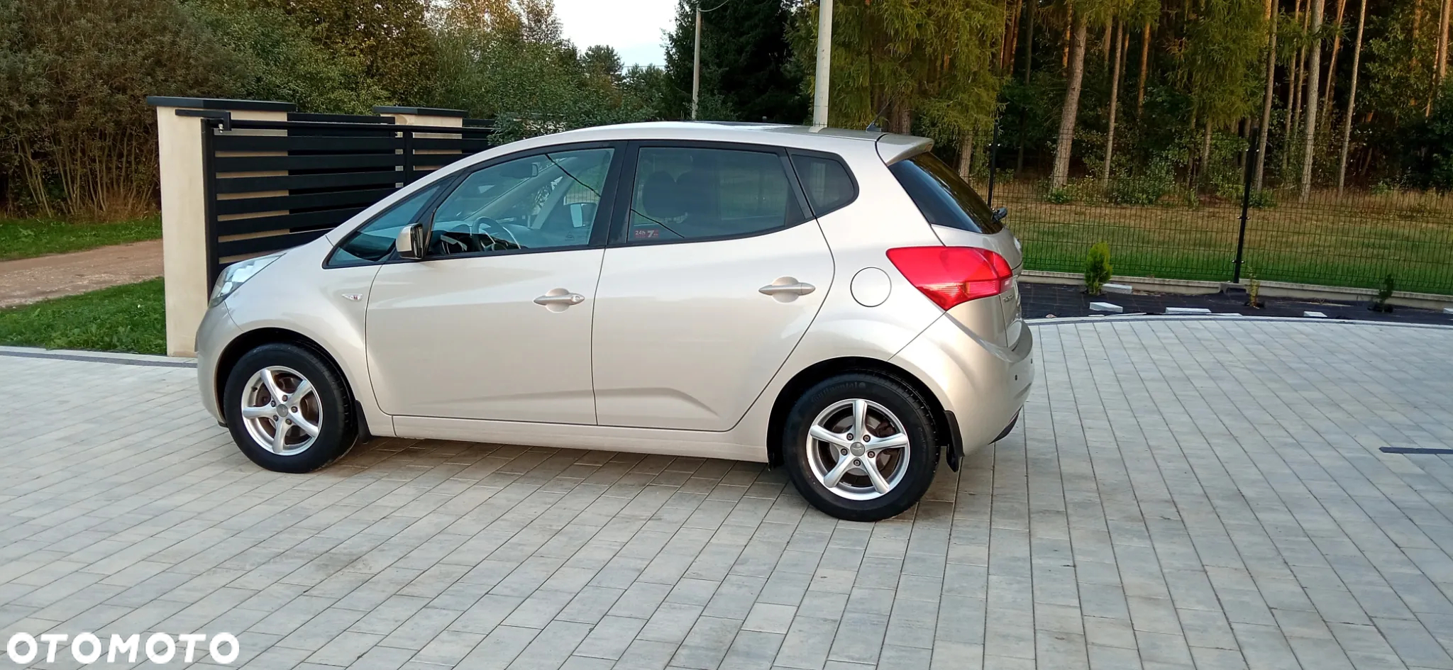 Kia Venga - 5