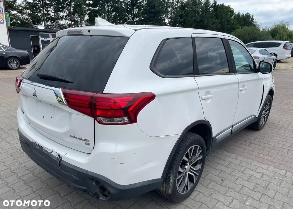 Mitsubishi Outlander 2.4 4WD CVT Instyle - 7