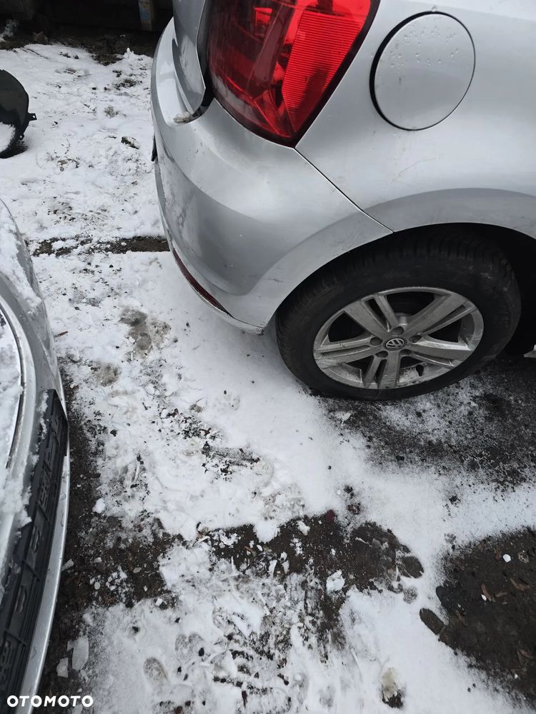 Zderzak  tył  vw  polo  6C  w kolorze LA7W - 2