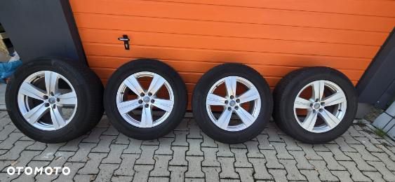 Felgi 18" z oponami  Audi Q7 4M0 601 025A - 1